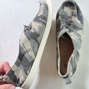 SO Camouflage Womens Sneakers